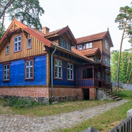 Отель Wyjatkowa Willa Nad Morzem - Muzeum Wolnego Czasu Крыница-Морска Экстерьер фото